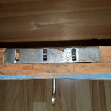 Sandıqlar: Cehizlik Sandıq satılır. - 1950-ci illərə aiddir. - Açarla bağlanır — 14