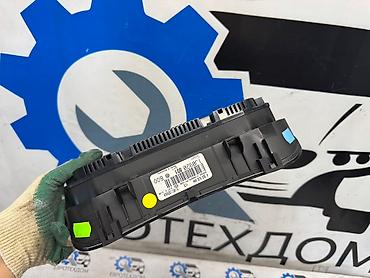 Щитки приборов: Щиток приборов Volkswagen 2001 г., Б/у, Оригинал, Германия — 7