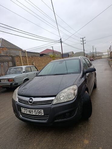 Opel: Opel Astra: 1.3 l | 2009 il 271634 km Universal — 2