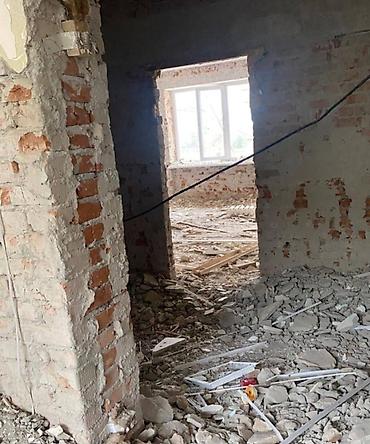 Демонтажные работы: Снос стен, Разбор полов, Снятие потолков | Гипсокартонная стена, Снос перегородки, Снятие старой штукатурки | Зачистка от старых обоев, Сбивка старой штукатурки, Снятие извести | Демонтаж ламината, Демонтаж паркета, Демонтаж линолеума | Крыша из шифера, Металлочерепичная кровля, Мягкая кровля Больше 6 лет опыта — 3