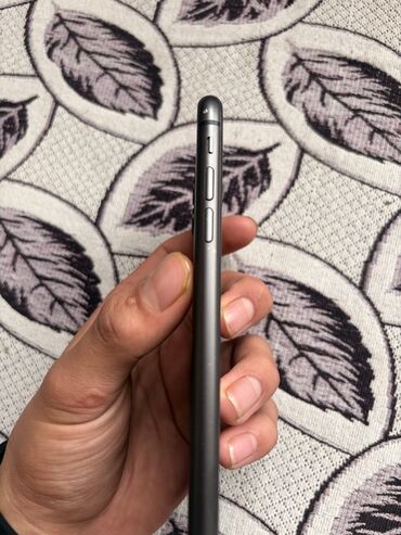 Apple iPhone: IPhone 11, Б/у, 64 ГБ, Черный, Чехол, 76 % — 3