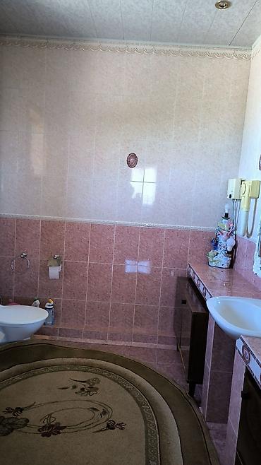 Продажа коттеджей и домов: Продам дом 2 этажа с подвалом . Участок разделен на два участка — 9