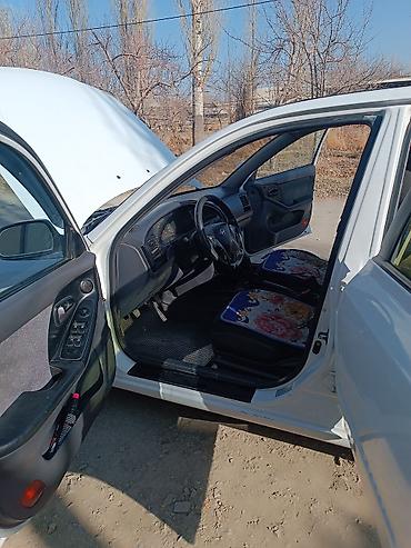 мотор краун: Hyundai Elantra: 2002 г., 1.6 л, Механика, Бензин, Седан — 4
