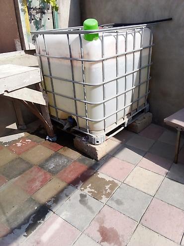 Baklar və çənlər: IBC su çəni – 1000 litr - Həcm: 1000 L (1 m³) kub formalı IBC — 1
