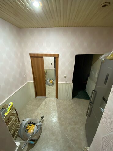 qaxda hovuzlu kiraye evler: Salam ev heyet evidi tualet evin içindedi evde paltaryuyan soyuducu