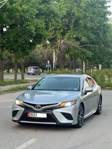 камра: Toyota Camry: 2018 г., 2.5 л, Автомат, Бензин, Седан