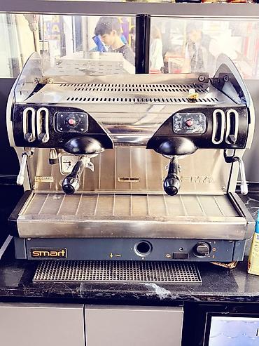 qehve: Faema Smart (2 qluplu peşəkar espresso aparatı). 2500 azn Satilir — 1