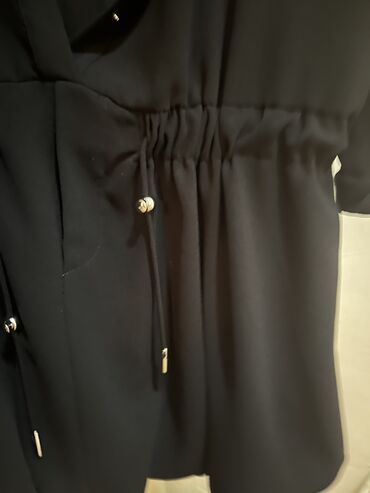 Səsgücləndiricilər, qulaqlıqlar və mikrofonlar: Zara teze etiketli don, M razmer

balon etek (içe qatlanmış)modelidir — 18