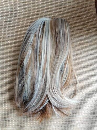 Perike i klipse: Poluorirodne perike
3500 na lalafo.rs — 10 Perike i klipse: Poluorirodne perike
3500 — 10