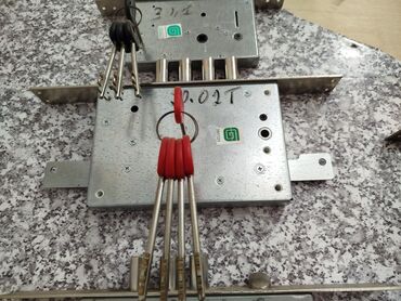 list dəmir: Metal qapı üçün mexaniki seyf tipli qıfıl mexanizmi - İkiqat boltlu