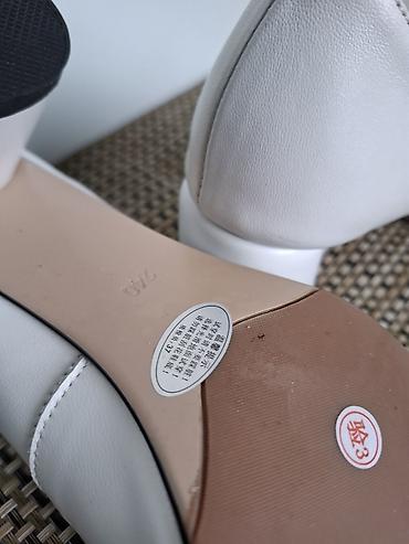 foot patch: Новые кожаные туфли на устойчивом каблуке (6 см), Самовывоз с — 2