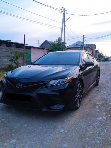 tayota runx: Toyota Camry: 2018 г., 2.5 л, Автомат, Бензин, Седан