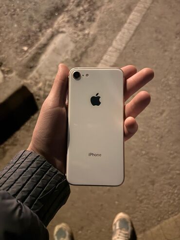 Apple iPhone: IPhone 8, Б/у, 64 ГБ, Белый, 100 %