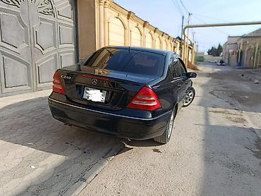 w203 radiator: Mercedes-Benz C 240: 2.4 l | 2001 il Sedan — 2