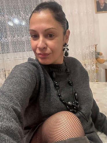 patike baletanke: Potpuno nov komplet suknja i dzemper ali ga nisam nosila jer mi se ne — 7
