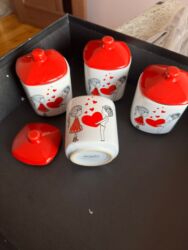 Süfrə qab-qacaqı: Yeni Keramika edva qabı 5 ədəd 10 azn birinin cüzi qırıgi var