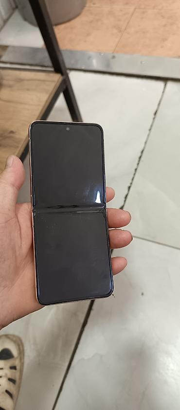 z fold 3: Samsung Galaxy Z Flip 3, Б/у, 256 ГБ, цвет - Золотой — 4