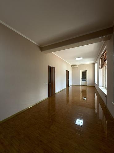 Продажа коттеджей и домов: 🏡 Продаётся дом - 600 м2 ⛳️ Участок - 10 соток 📍Локация: с. Кок-Жар — 3