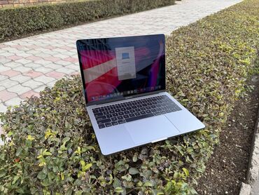 Ноутбуки: Ноутбук, Apple, 8 ГБ ОЗУ, Intel Core i5, 13.3 ", Б/у, Для несложных задач, память SSD