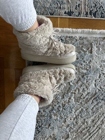 Ugg obuća: Ugg čizme, bоја - Bež, 41 — 4