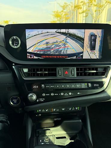 Lexus: Lexus ES: 2021 г., Вариатор, Гибрид, Седан — 15
