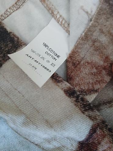 bershka pantalone snizenje: Široke pantalone sa štampom „patchwork” motiva - Materijal: 100% — 4