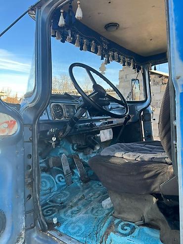 Грузовики: Грузовик, ЗИЛ — 10