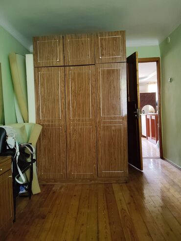 стульчик качалка 3 в 1: Кийим салуучу шкаф, Колдонулган, Түз, Жыгач