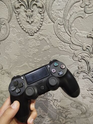 PS4 (Sony Playstation 4): Sony PlayStation 4 (PS4) — komplekt - Model: PS4 (orijinal “Fat” — 8