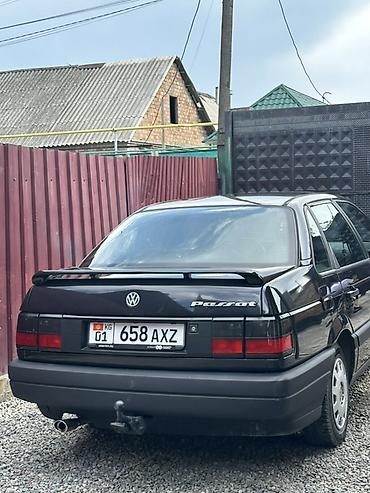 Volkswagen: Volkswagen Passat: 1993 г., 1.8 л, Механика, Бензин, Седан — 2