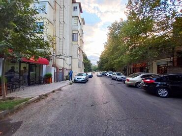 Digər kommersiya daşınmaz əmlakı: QABAĞI ŞÜŞƏLİDİR -- TƏMİRLİ OBYEKT -- İÇƏRİSİNDƏ AYRICA SAN UZELİ VAR — 7