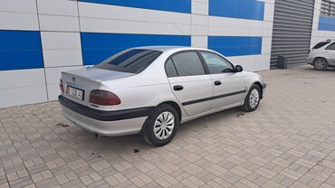 Транспорт: Toyota Avensis: 2 л | 2001 г. | Седан
