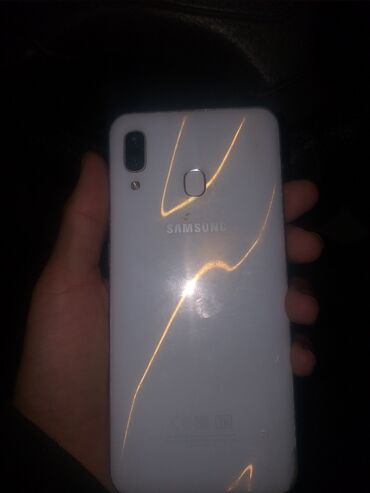 мониторы aoc: Samsung Galaxy A30, цвет - Белый, 2 SIM