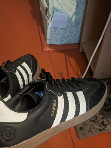 купить кроссовки найк оригинал мужские: Продам Adidas samba размер 41 
продаю большие оказались