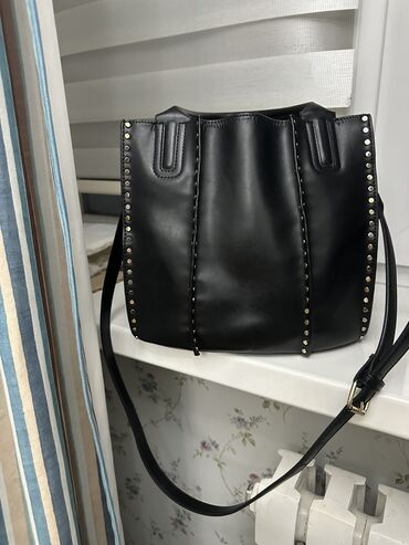 женские сумка: Срочно продается сумка Зара, б/у. 500 сом ( Бишкек
