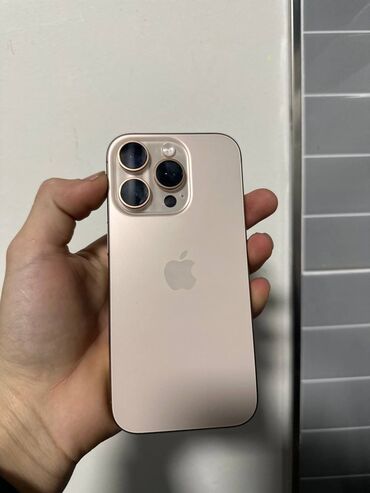 Apple iPhone: IPhone 16 Pro, Б/у, 256 ГБ, Золотой, Зарядное устройство, Чехол, Кабель, 100 %