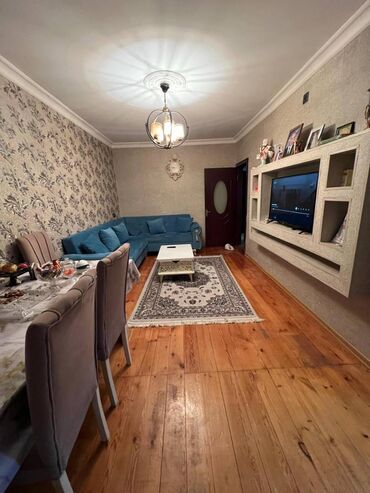 Köhnə tikili: Bakı, 3 otaqlı, Köhnə tikili, m. Xalqlar Dostluğu, 85 kv. m — 1