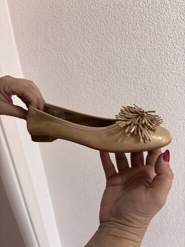 kaputi zenski h m: Baletanke, 38