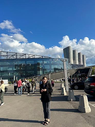 mn m: Черные женские мюли на устойчивом каблуке, выполненные из гладкого — 3