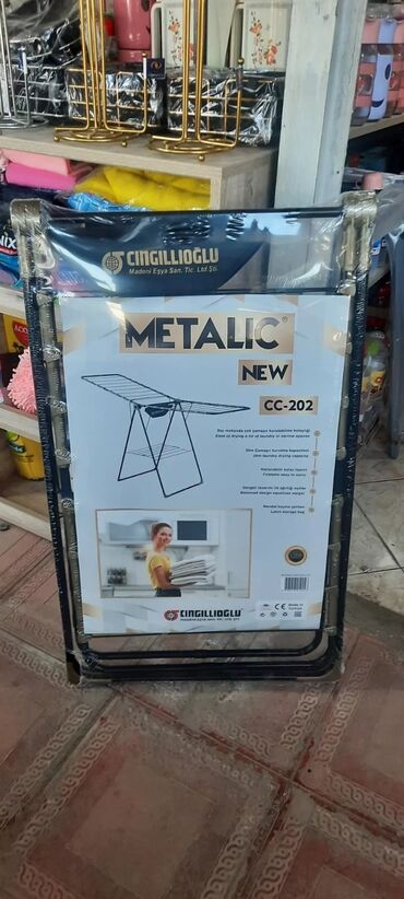 Quruducular: Paltar askisi paltar suşilkasi ferqli çeşidler ferqli qiymetlerle — 10