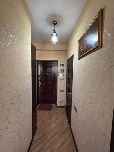 Uzunmüddətli kirayə mənzillər: Abseron gencler weherciyinde 2 otaq 3 duzelme her bir ewyali ev 11/8 — 9