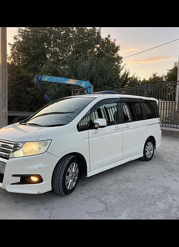 step wgn: Honda Stepwgn: 2010 г., 2 л, Бензин, Минивэн — 2