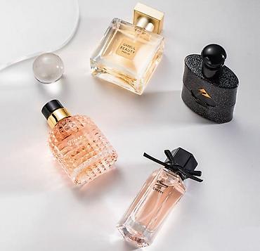 Парфюмерия: Подарочный набор мини-духов для женщин (Eau de Parfum) Состав: - 4 — 2