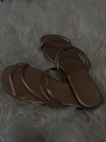 snegarice 39: Fashion slippers, 39