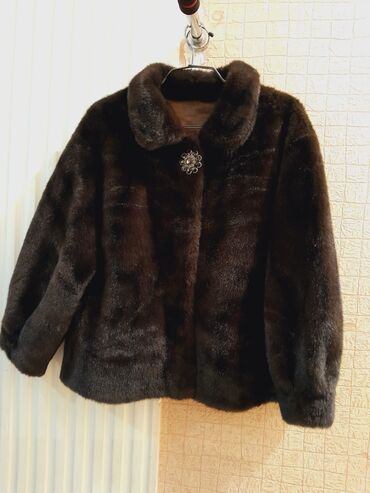 suni gullerin satisi: Suni şuba 100 ₼ razmer XL unvan Xetai nara94🧿