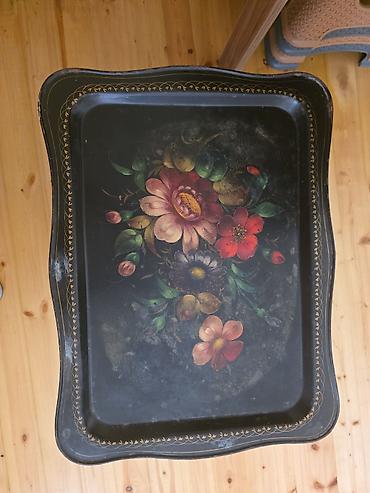 matcha: Hand-painted metal serving trays (set of 2) - Material: Metal - — 1