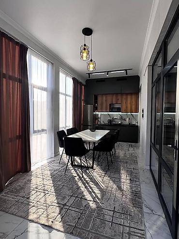 Долгосрочная аренда домов: Продаю коттедж на 1-линии ЦО Атлантис 🌊88м2 - Просторная гостинная - — 2