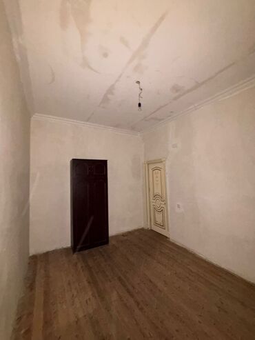 Uzunmüddətli kirayə evlər: 1 kv. m, 5 otaqlı — 6