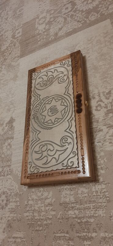 Nərdlər: Taxta oyma nərd-şahmat dəsti - Material: tam ağacdan hazırlanmış — 8