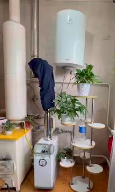 Продажа коттеджей и домов: Дом в центре. Земельный участок 4 сотки. - Кирпичный одноэтажный дом — 3